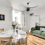 Stylish And Modern Quartier Latin *
