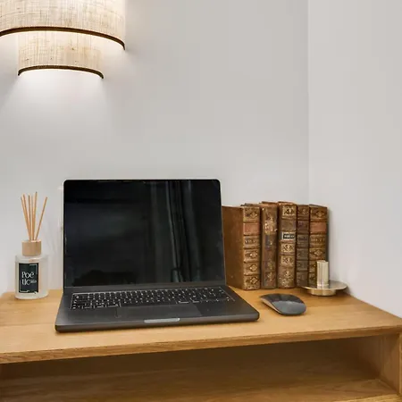 Stylish And Modern Quartier Latin *