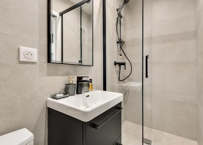 Stylish And Modern Quartier Latin *
